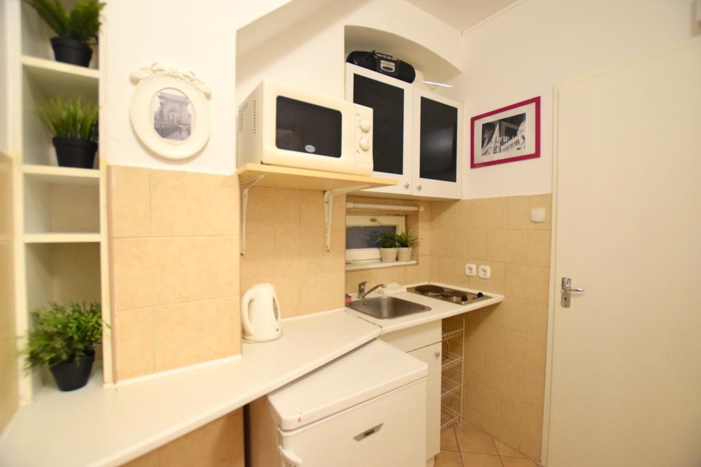 Budget Apartment By Hi5 - Oktober 6 Str 4 Budapest Esterno foto