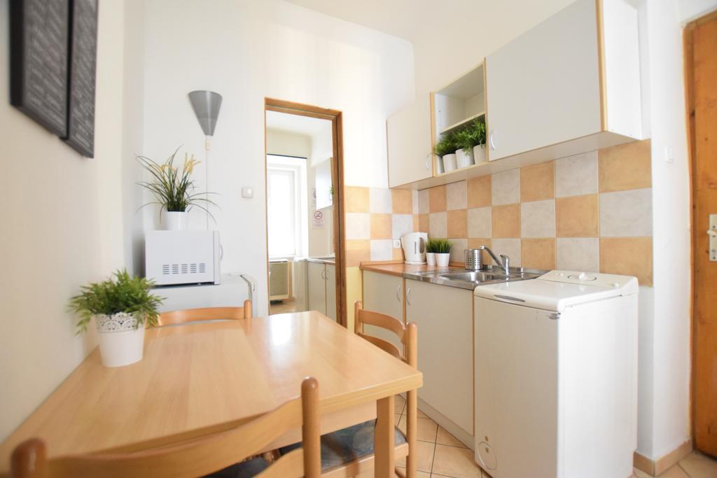 Budget Apartment By Hi5 - Oktober 6 Str 4 Budapest Esterno foto