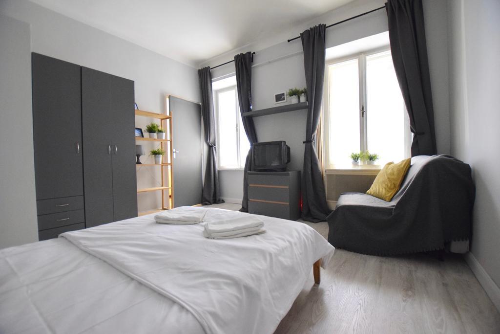 Budget Apartment By Hi5 - Oktober 6 Str 4 Budapest Esterno foto