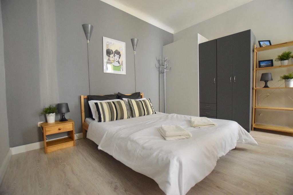 Budget Apartment By Hi5 - Oktober 6 Str 4 Budapest Esterno foto