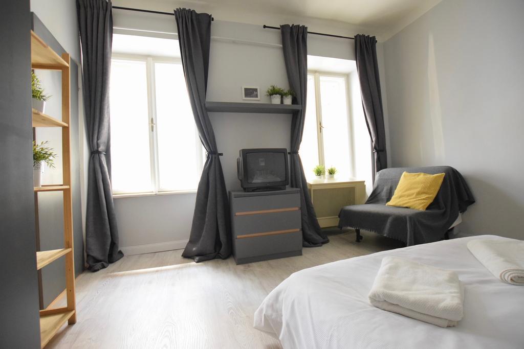 Budget Apartment By Hi5 - Oktober 6 Str 4 Budapest Esterno foto