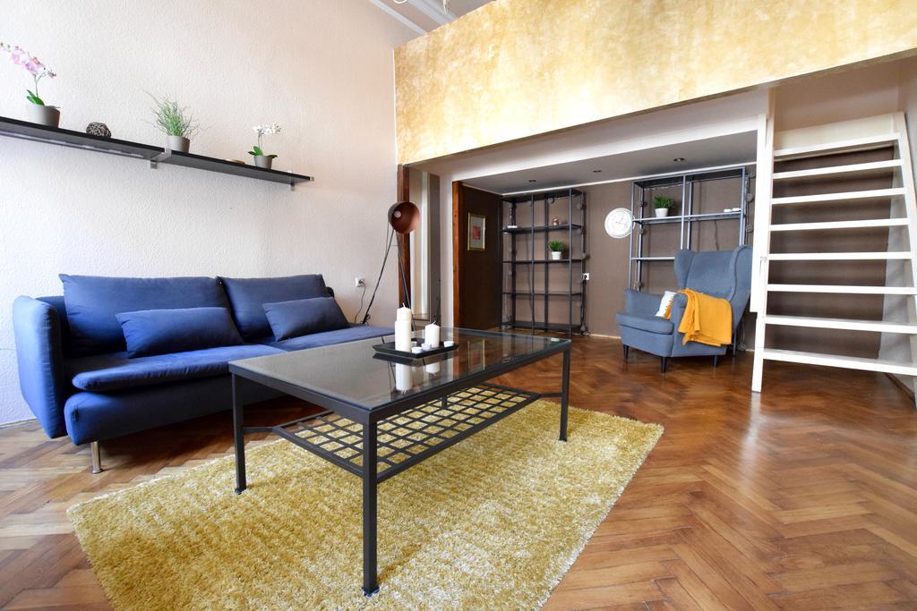 Budget Apartment By Hi5 - Oktober 6 Str 4 Budapest Esterno foto