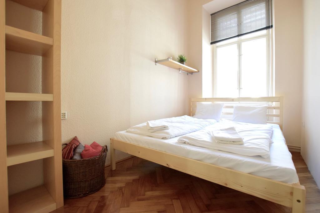 Budget Apartment By Hi5 - Oktober 6 Str 4 Budapest Esterno foto